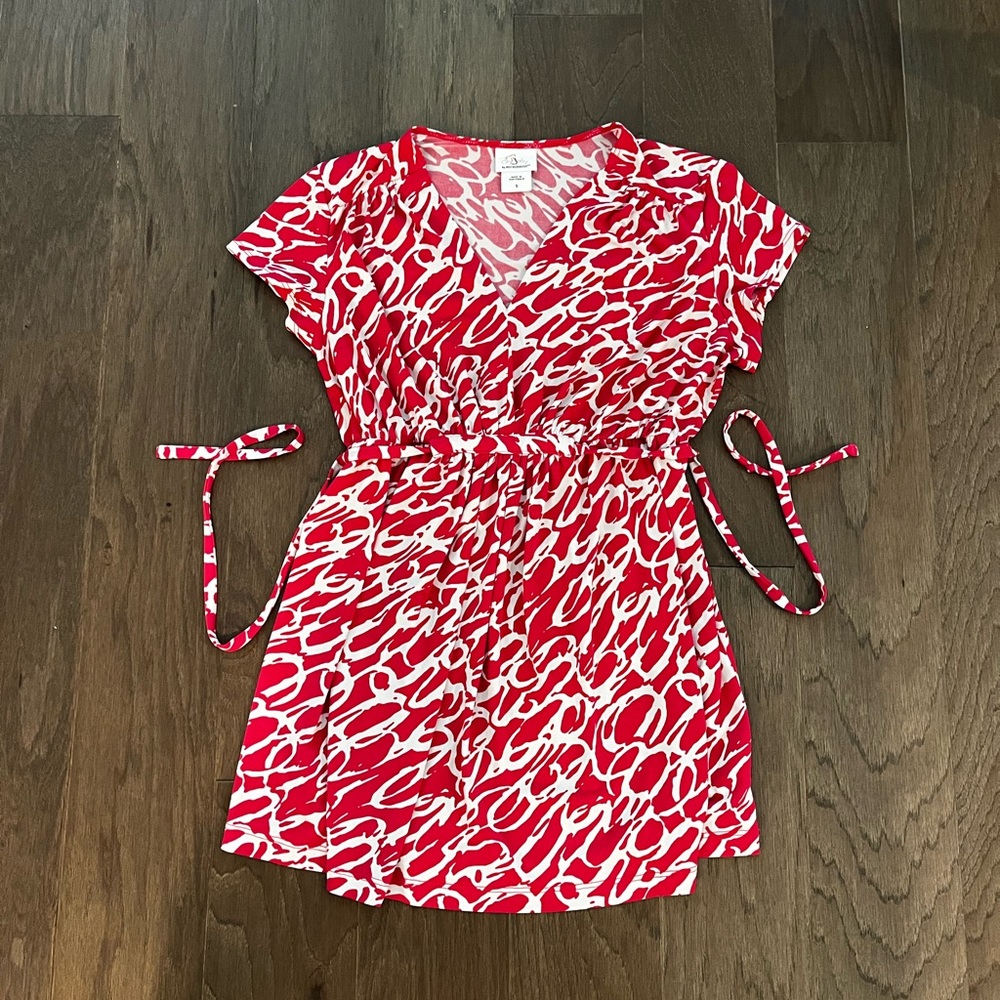 Oh Baby by Motherhood short sleeve blouse